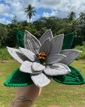 Load image into Gallery viewer, Poinsettia