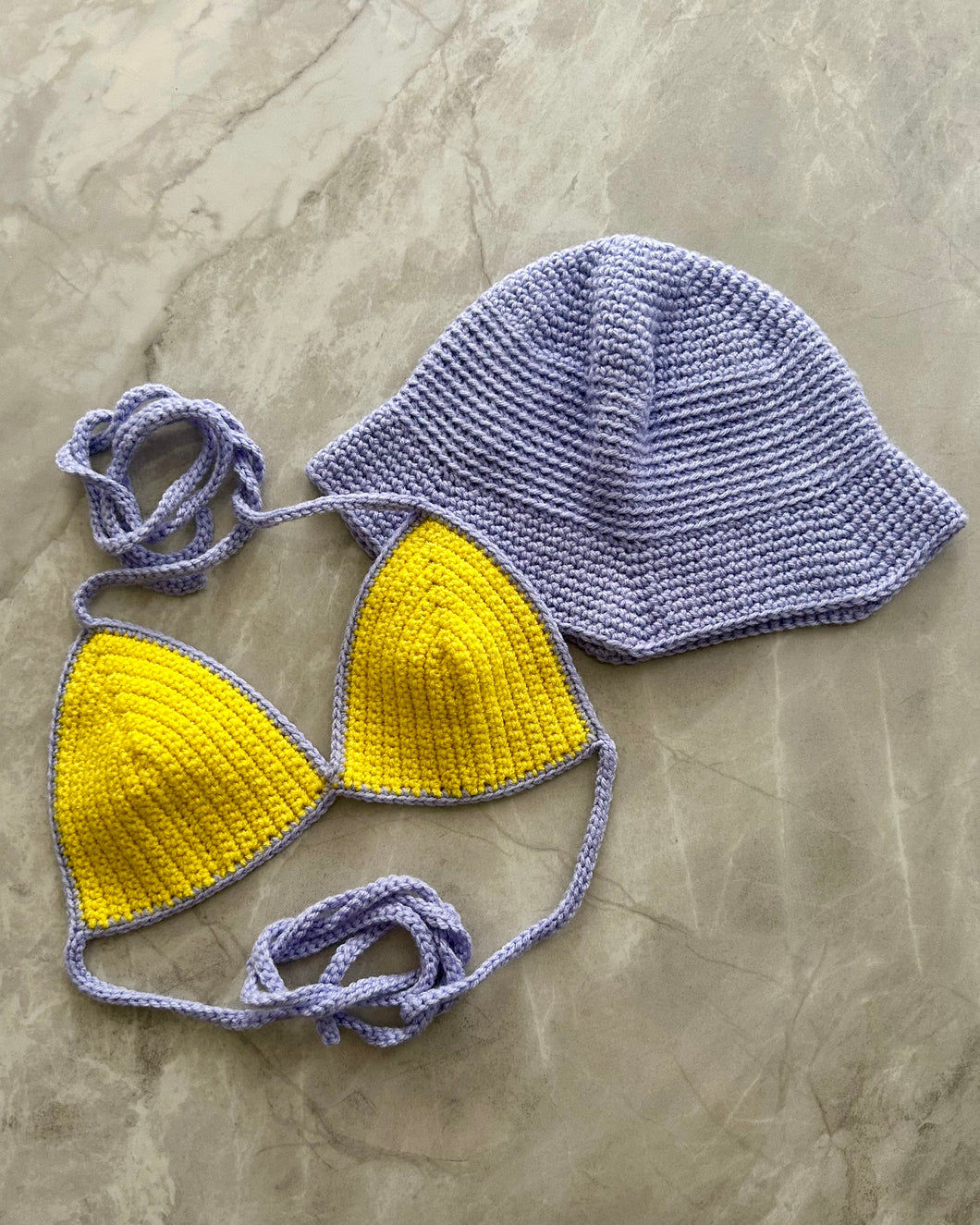 Bucket hat & top