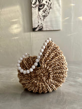 Load image into Gallery viewer, Caracola 3 bag
