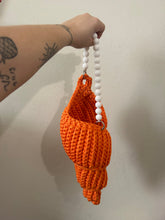 Load image into Gallery viewer, Caracola cono bag
